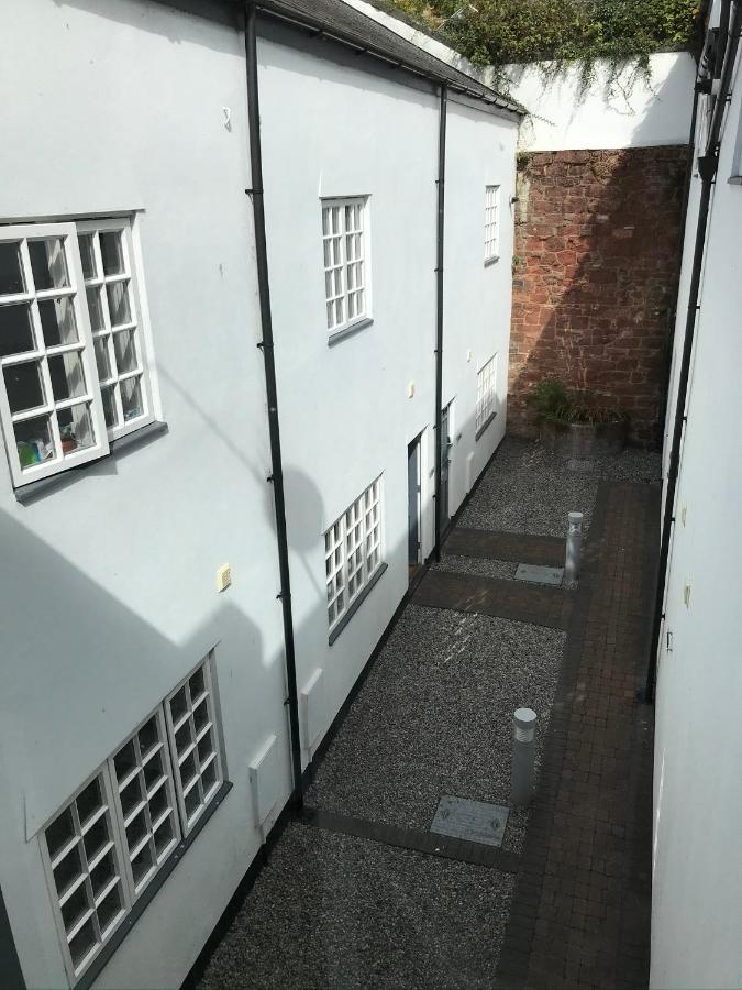 Апартаменты West Street Mews Эксетер Экстерьер фото